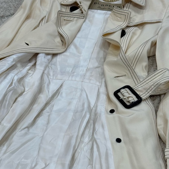 Burberry Silk Trench - Picture 4 of 9